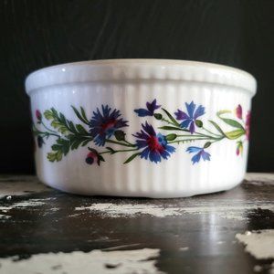 Vintage Porcelaine de Paris Souffle Bowl with Flower Garland Design